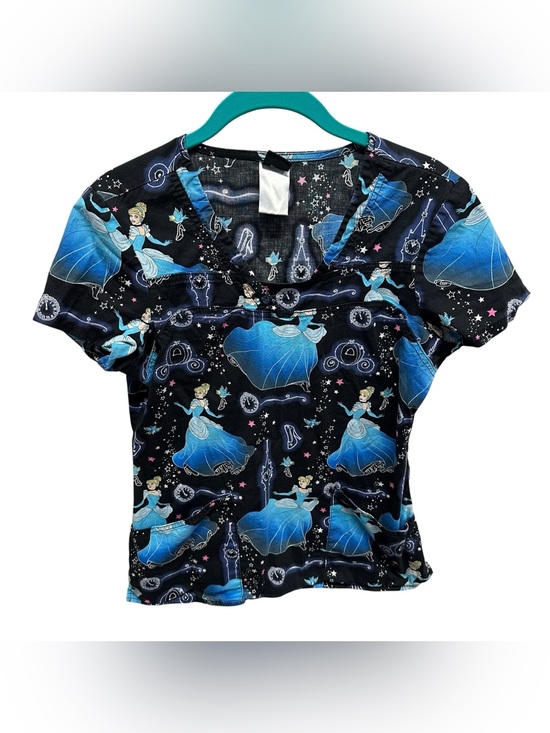 Disney Tops - Disney women’s scrub top Cinderella print size XS medical field shirt